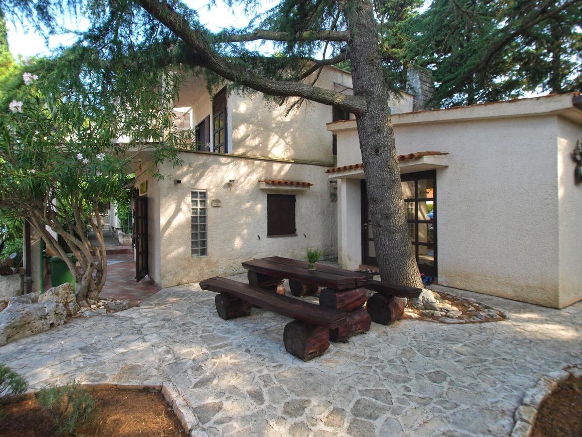 Apartments Nenad 1720 Premantura Luaran gambar