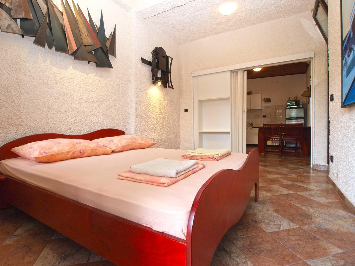 Apartments Nenad 1720 Premantura Luaran gambar