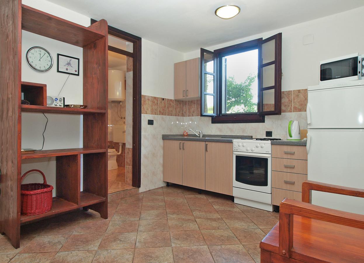 Apartments Nenad 1720 Premantura Luaran gambar