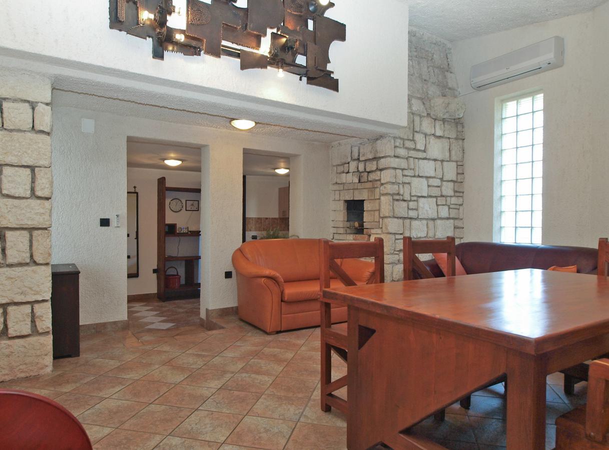 Apartments Nenad 1720 Premantura Luaran gambar